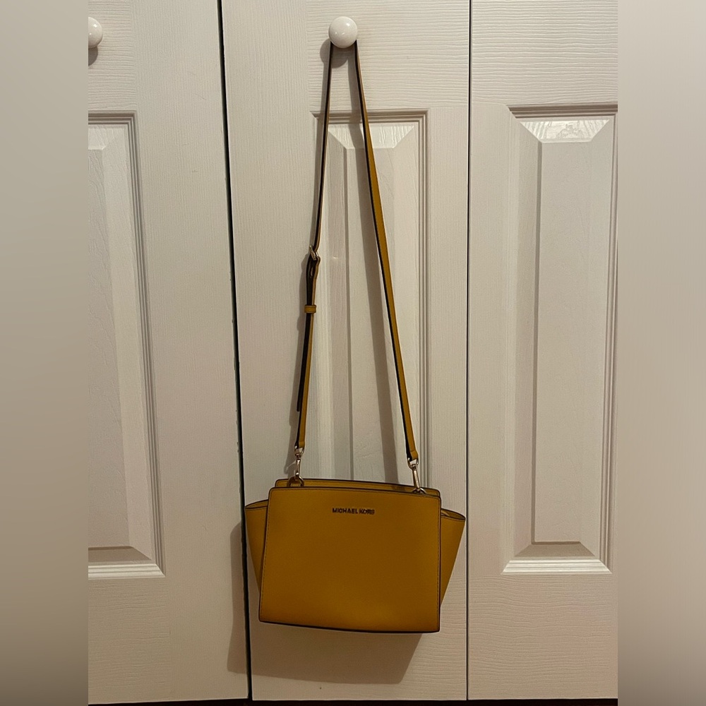 Michael Kors crossbody